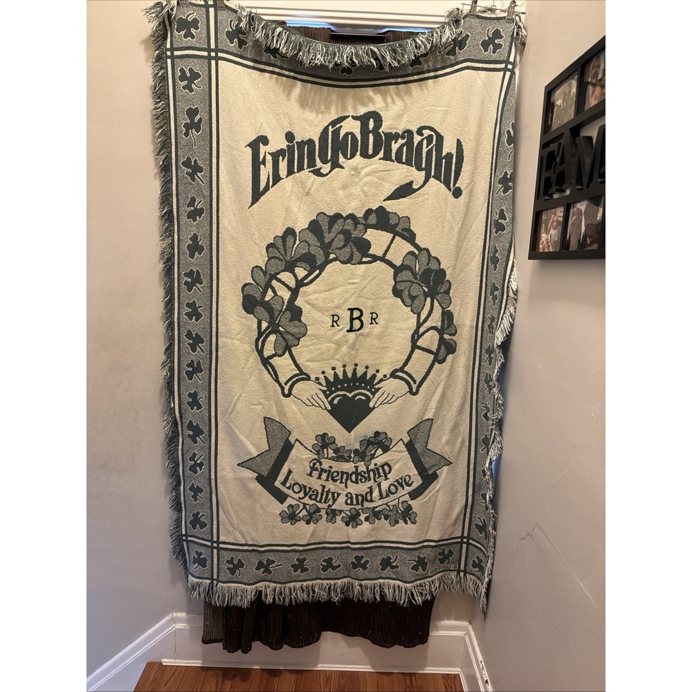 Vintage MWW Erin Go Bragh Irish Claddagh Woven Throw Blanket 40x60 1992 - Picture 2 of 7